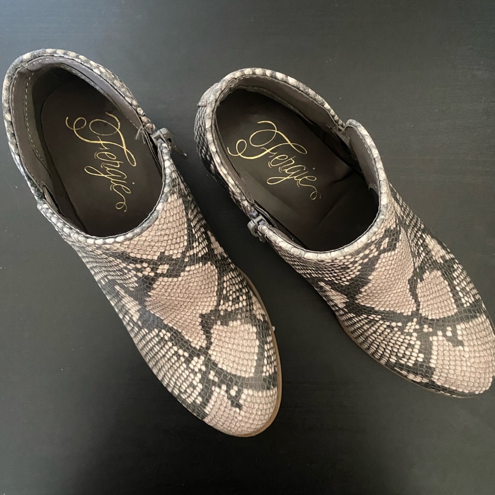 Fergie snake skin “Bianca” ankle booties size 6.5
